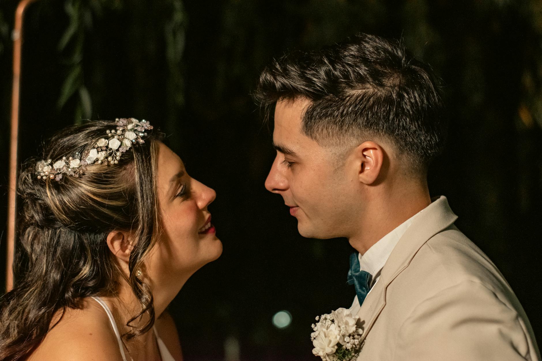 Ja-Wort im goldenen Abendlicht